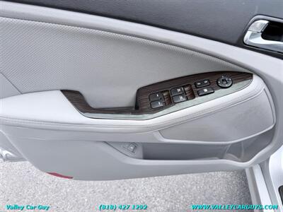 2015 Kia Optima EX   - Photo 23 - Reseda, CA 91335