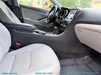 2015 Kia Optima EX   - Photo 10 - Reseda, CA 91335
