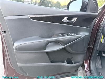 2016 Kia Sorento LX   - Photo 33 - Reseda, CA 91335
