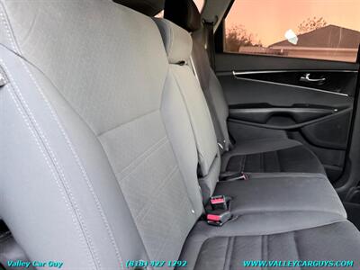 2016 Kia Sorento LX   - Photo 22 - Reseda, CA 91335