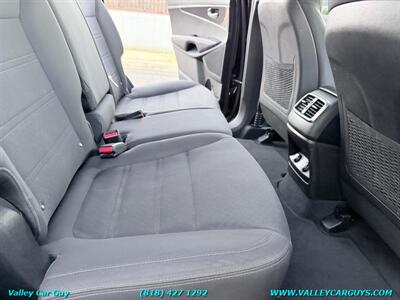 2016 Kia Sorento LX   - Photo 23 - Reseda, CA 91335
