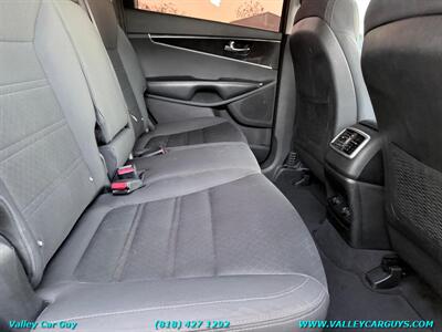2016 Kia Sorento LX   - Photo 27 - Reseda, CA 91335
