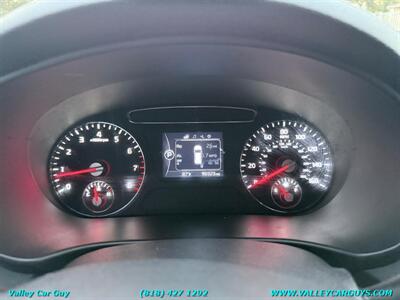 2016 Kia Sorento LX   - Photo 16 - Reseda, CA 91335