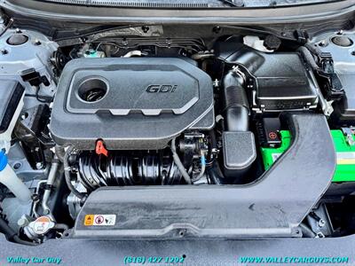 2017 Hyundai SONATA SE   - Photo 25 - Reseda, CA 91335