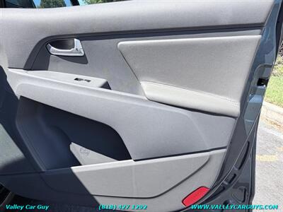 2014 Kia Sportage LX - Photo 28 - Reseda, CA 91335