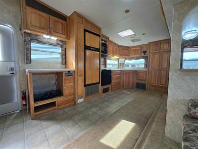 2006 Northwood Arctic Fox 29-5E - Photo 5 - South San Francisco, CA 94080