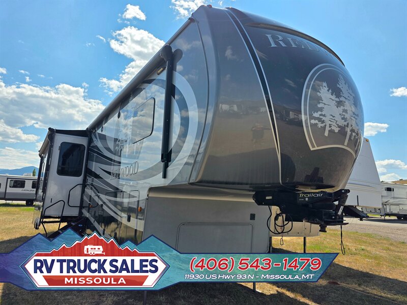 2017 Crossroads Redwood RW36RL17   - Photo 1 - South San Francisco, CA 94080