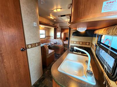 2013 Gulf Stream Visa 23CSK - Photo 2 - South San Francisco, CA 94080