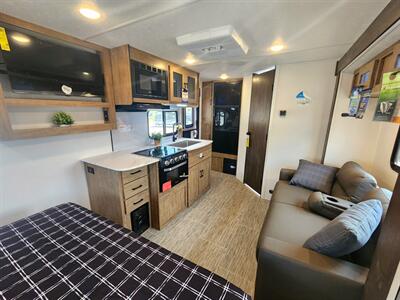 2025 Forest River Freedom Express 192RBS   - Photo 5 - South San Francisco, CA 94080