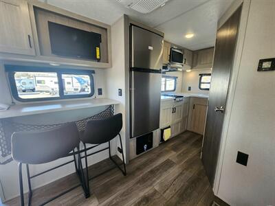 2025 Coachmen Catalina 184RBS   - Photo 5 - South San Francisco, CA 94080