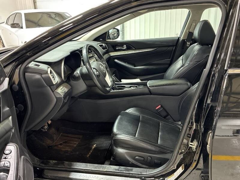 2021 Nissan Maxima 3.5 SL - Photo 9 - Edmonton, AB T6E 6B3