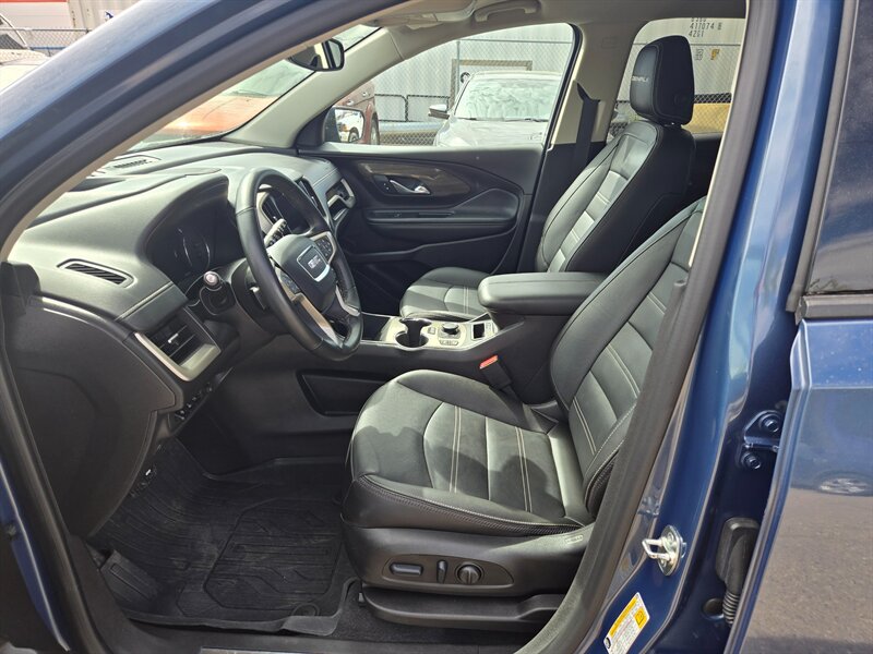 2024 GMC Terrain Denali - Photo 9 - Edmonton, AB T6E 6B3