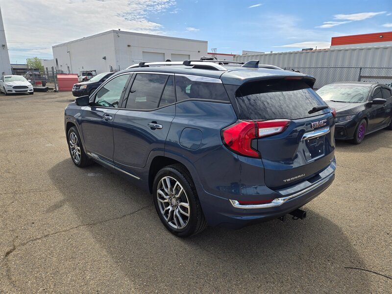 2024 GMC Terrain Denali - Photo 5 - Edmonton, AB T6E 6B3