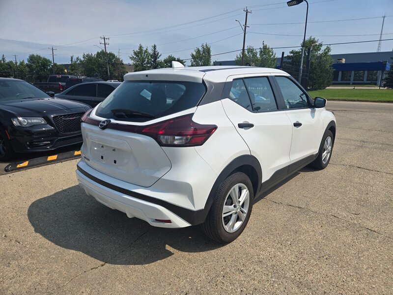 2022 Nissan Kicks S - Photo 3 - Edmonton, AB T6E 6B3