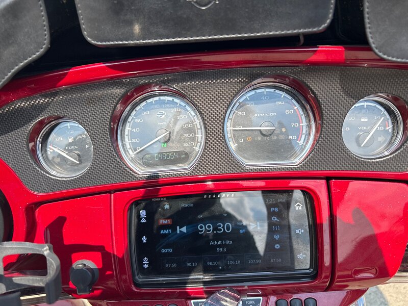 2016 HARLEY-DAVIDSON CVO STREET GLIDE CVO - Photo 6 - Edmonton, AB T6E 6B3
