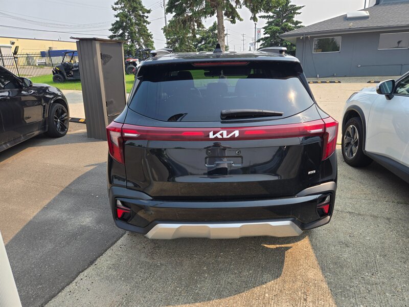 2025 Kia Seltos EX - Photo 4 - Edmonton, AB T6E 6B3
