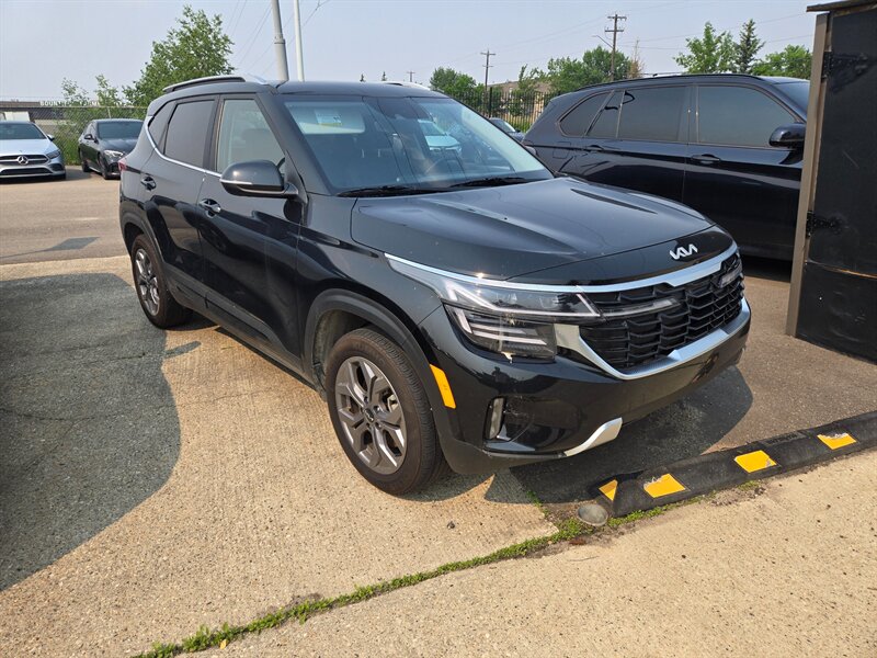 2025 Kia Seltos EX - Photo 2 - Edmonton, AB T6E 6B3