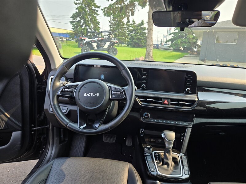 2025 Kia Seltos EX - Photo 10 - Edmonton, AB T6E 6B3