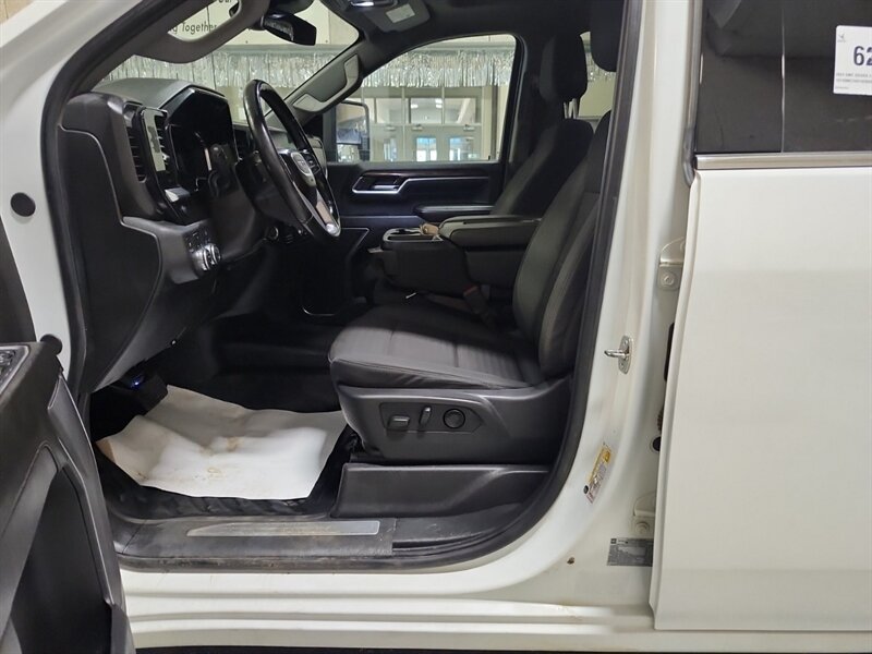 2024 GMC Sierra 2500HD SLE - Photo 7 - Edmonton, AB T6E 6B3