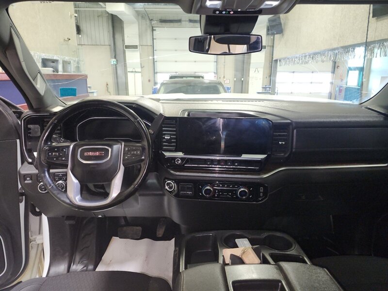 2024 GMC Sierra 2500HD SLE - Photo 9 - Edmonton, AB T6E 6B3
