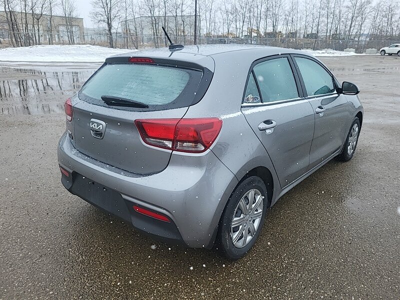 2022 Kia Rio 5-Door LX+ - Photo 2 - Edmonton, AB T6E 6B3