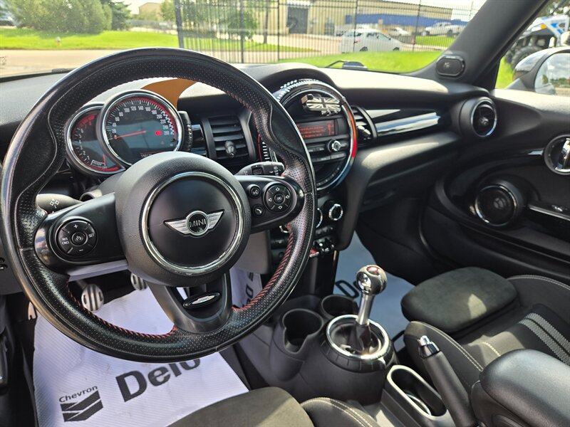 2016 MINI Hardtop 2 Door John Cooper Works - Photo 11 - Edmonton, AB T6E 6B3