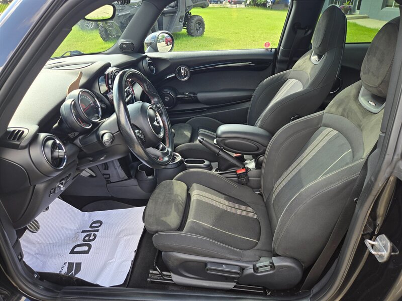 2016 MINI Hardtop 2 Door John Cooper Works - Photo 9 - Edmonton, AB T6E 6B3