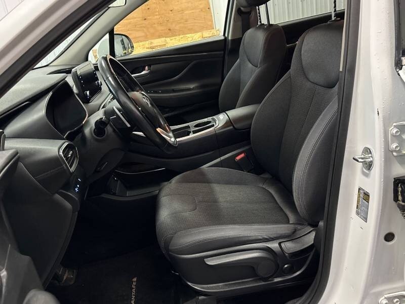 2021 Hyundai SANTA FE Essential   - Photo 9 - Edmonton, AB T6E 6B3