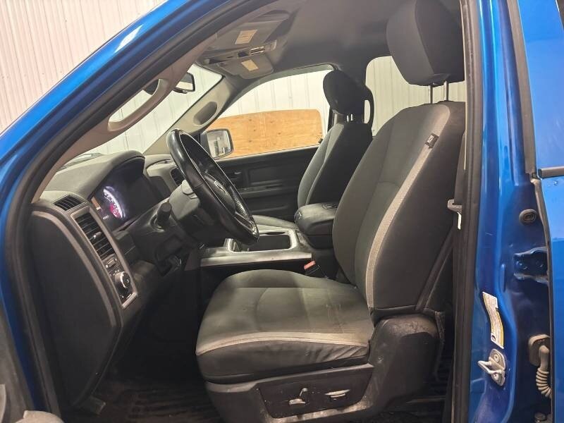 2021 RAM 1500 Classic Express - Photo 9 - Edmonton, AB T6E 6B3