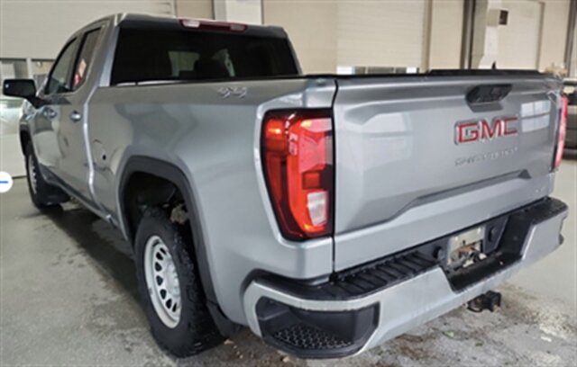 2023 GMC Sierra 1500 SLE - Photo 4 - Edmonton, AB T6E 6B3