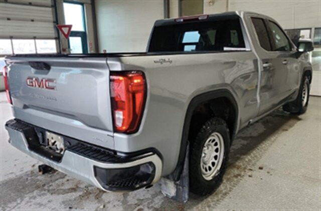 2023 GMC Sierra 1500 SLE - Photo 3 - Edmonton, AB T6E 6B3