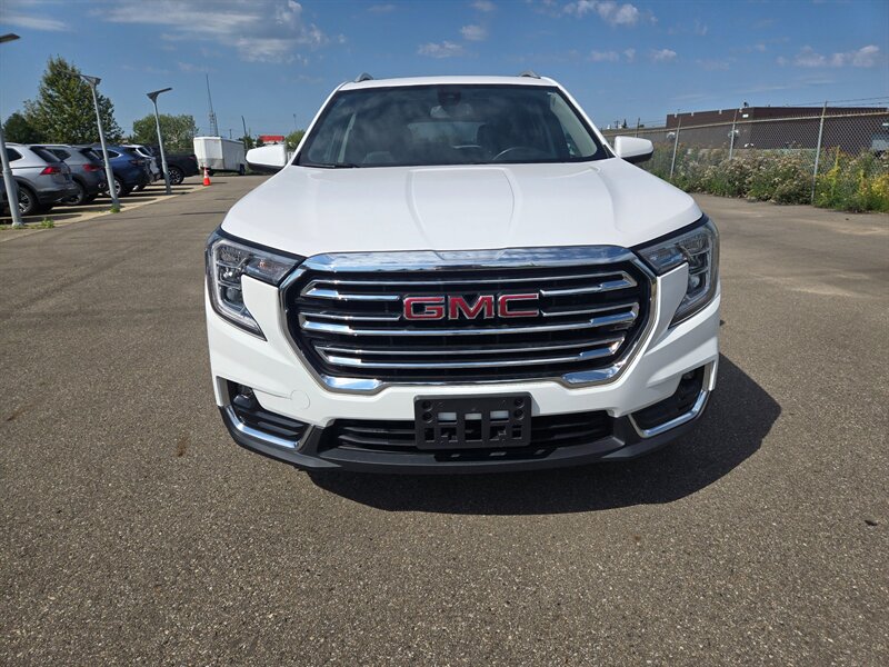 2022 GMC Terrain SLT - Photo 8 - Edmonton, AB T6E 6B3
