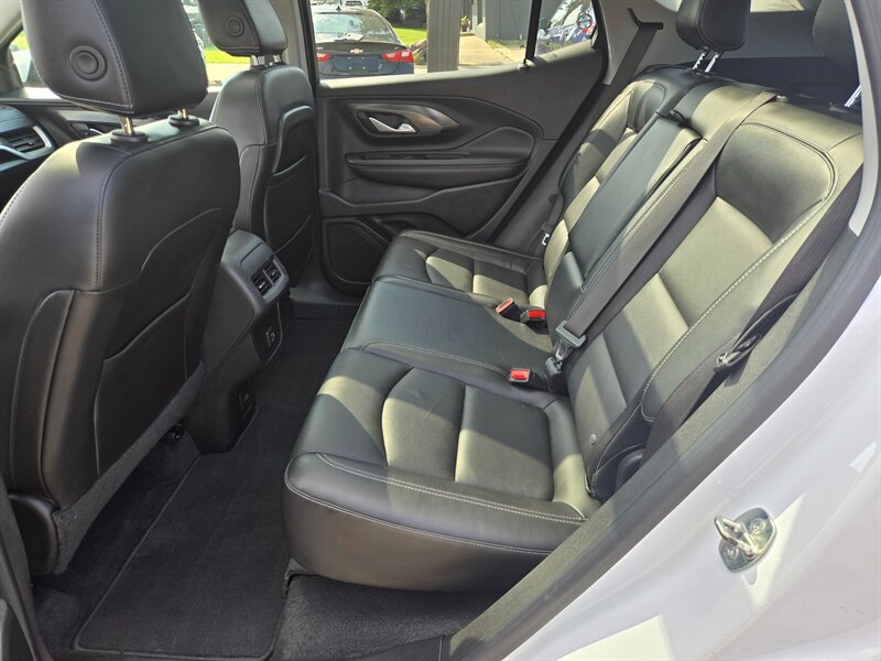 2022 GMC Terrain SLT - Photo 10 - Edmonton, AB T6E 6B3