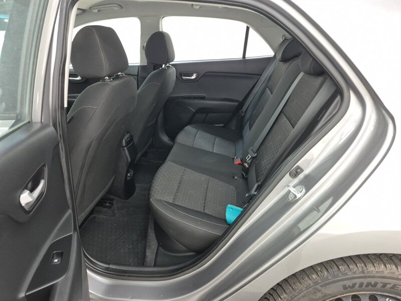 2022 Kia Rio 5-Door LX+ - Photo 6 - Edmonton, AB T6E 6B3