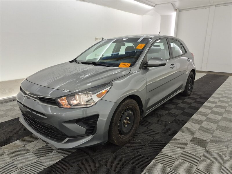2022 Kia Rio 5-Door LX+ - Photo 4 - Edmonton, AB T6E 6B3