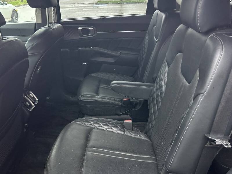 2021 Kia Sorento SX - Photo 9 - Edmonton, AB T6E 6B3
