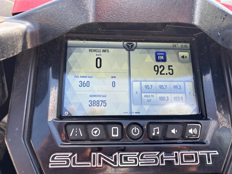 2018 Polaris SLINGSHOT SL - Photo 10 - Edmonton, AB T6E 6B3