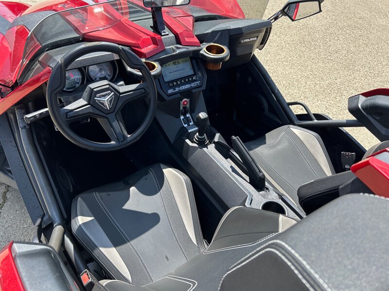 2018 Polaris SLINGSHOT SL - Photo 7 - Edmonton, AB T6E 6B3