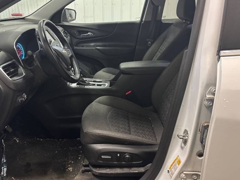 2024 Chevrolet Equinox LT - Photo 2 - Edmonton, AB T6E 6B3