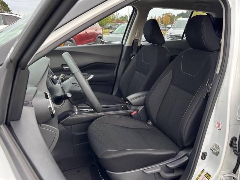 2025 Nissan Kicks SV - Photo 9 - Edmonton, AB T6E 6B3