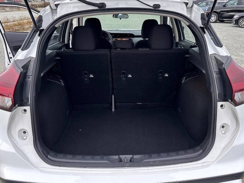 2025 Nissan Kicks SV - Photo 13 - Edmonton, AB T6E 6B3