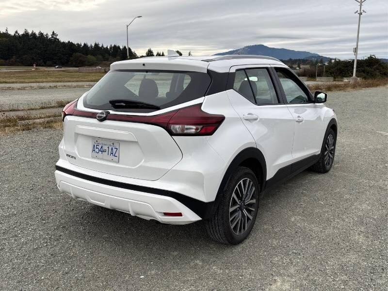 2025 Nissan Kicks SV - Photo 3 - Edmonton, AB T6E 6B3