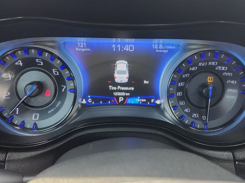2022 Chrysler 300 S V6 - Photo 10 - Edmonton, AB T6E 6B3