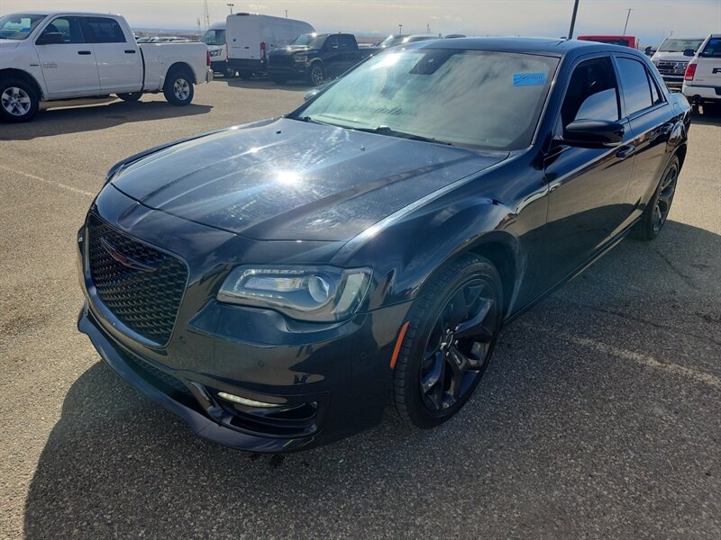 2022 Chrysler 300 S V6 - Photo 4 - Edmonton, AB T6E 6B3