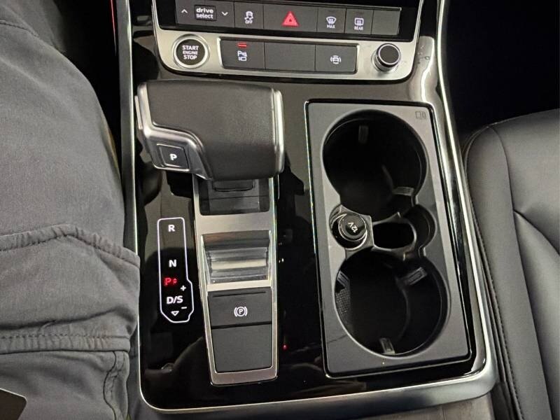 2022 Audi Q7 quattro Komfort 55 TFSI - Photo 13 - Edmonton, AB T6E 6B3