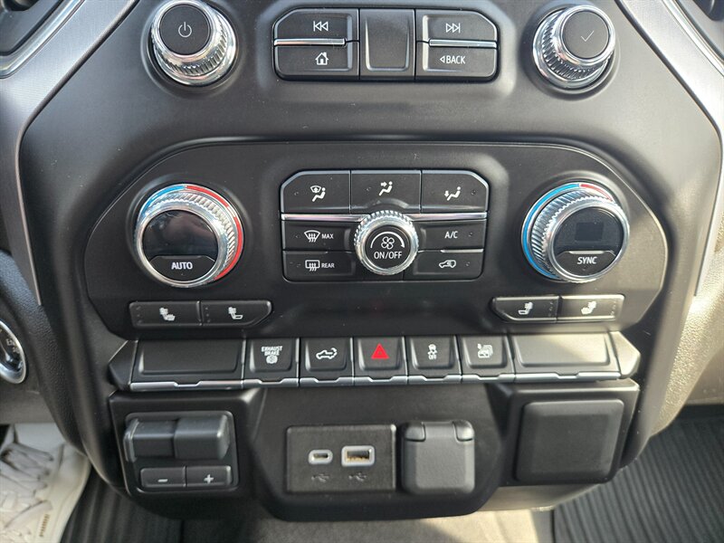 2023 GMC Sierra 3500HD SLE - Photo 12 - Edmonton, AB T6E 6B3