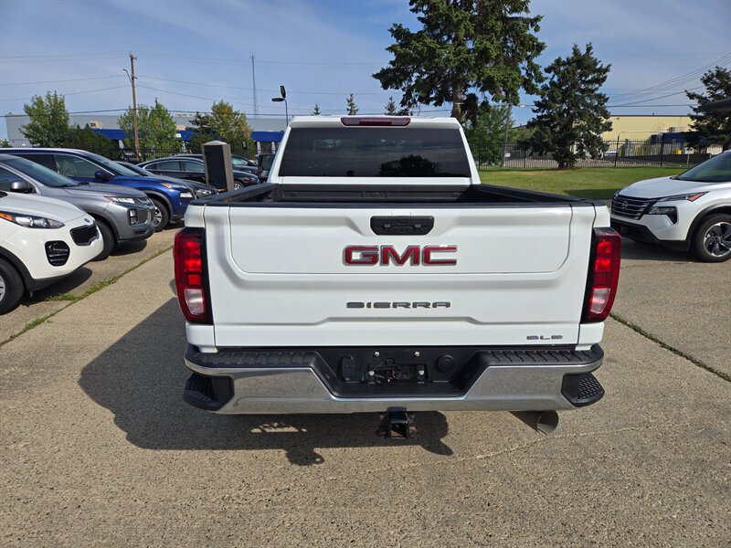 2023 GMC Sierra 3500HD SLE - Photo 4 - Edmonton, AB T6E 6B3