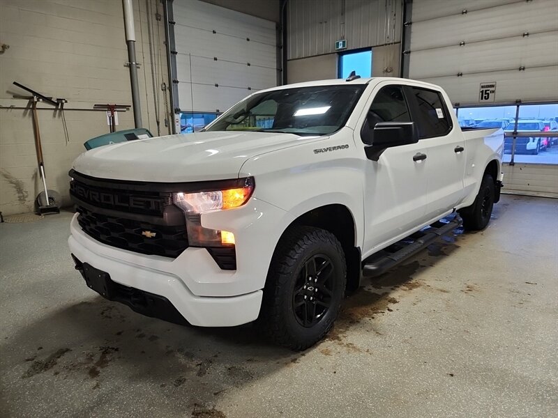 2022 Chevrolet Silverado 1500 Custom - Photo 5 - Edmonton, AB T6E 6B3