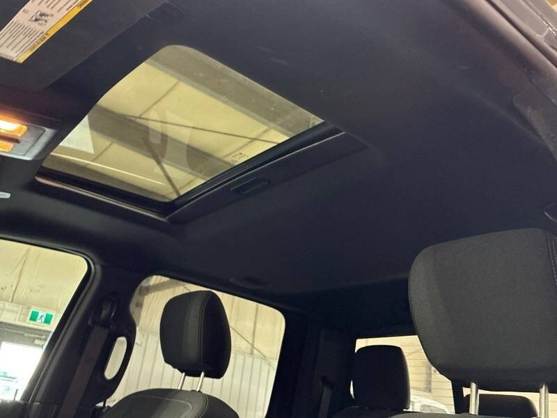 2021 RAM 1500 Classic Warlock - Photo 12 - Edmonton, AB T6E 6B3
