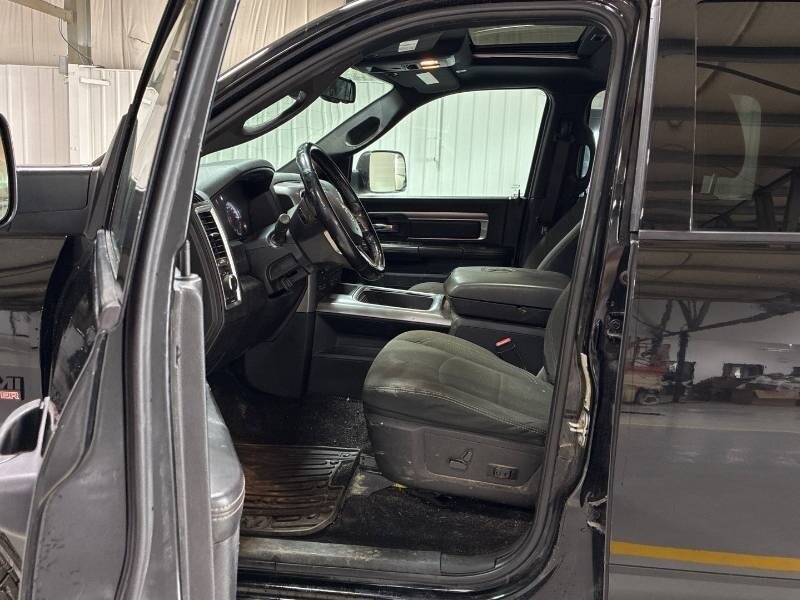 2021 RAM 1500 Classic Warlock - Photo 9 - Edmonton, AB T6E 6B3